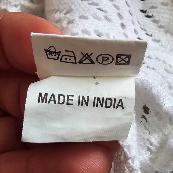 Marilu Asymmetric Hem Knit Lace Long Sleeve Boho Top, S, White - Picture 9 of 9